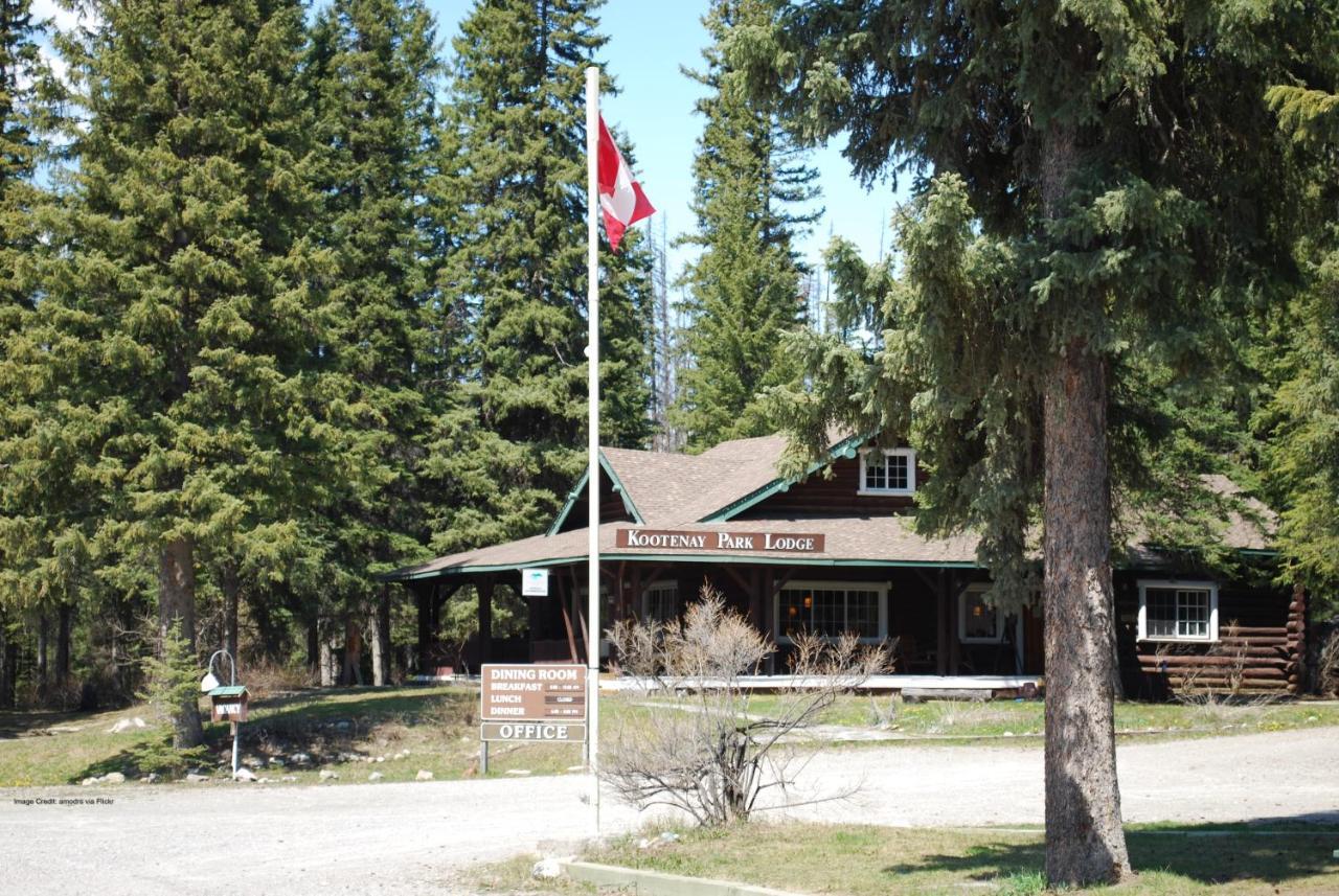 Kootenay Park Lodge Vermillion Crossing Экстерьер фото
