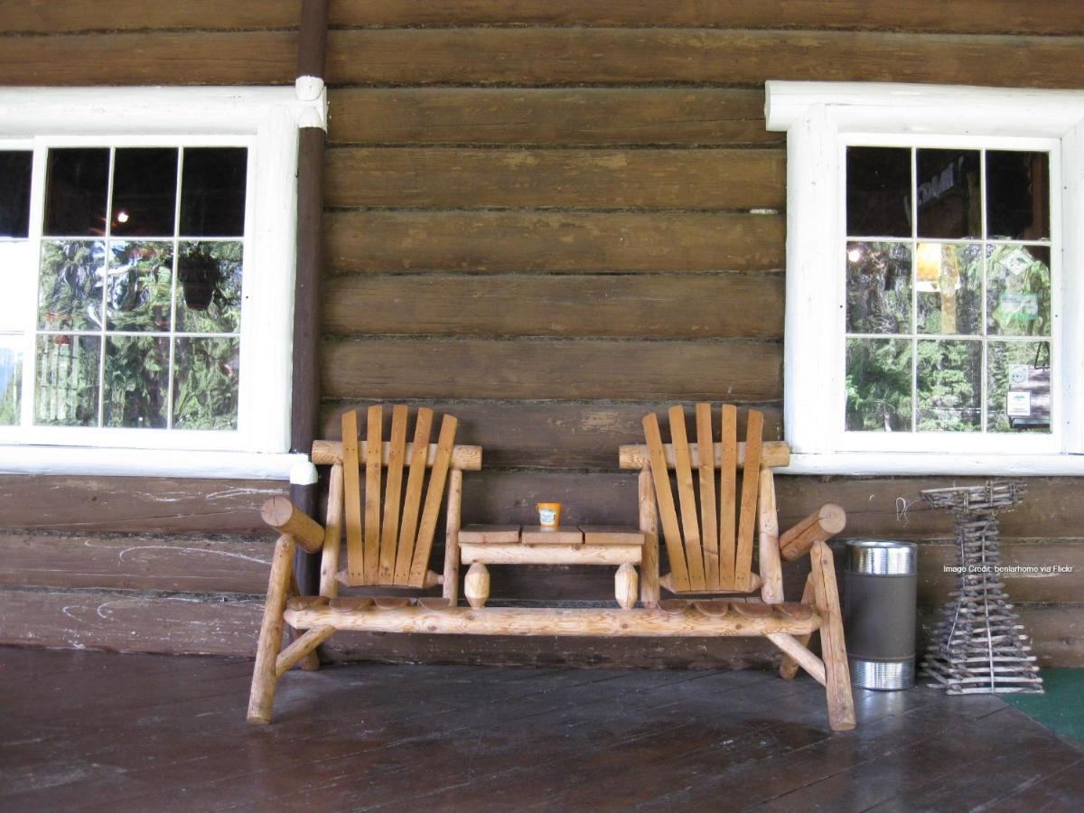 Kootenay Park Lodge Vermillion Crossing Экстерьер фото