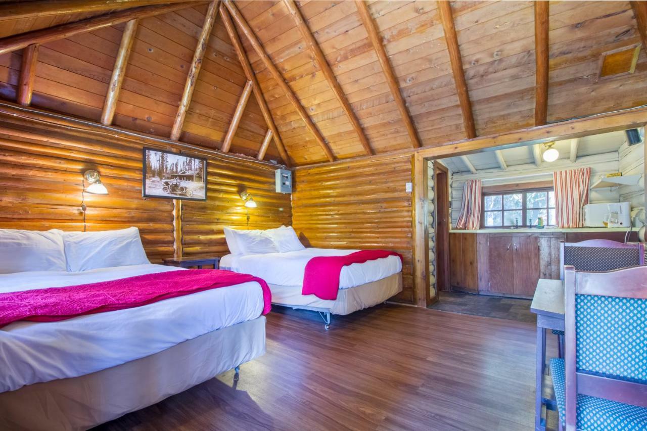 Kootenay Park Lodge Vermillion Crossing Экстерьер фото